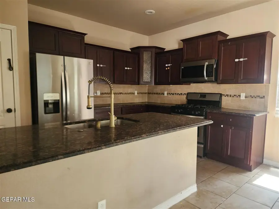795 Pixton Road, El Paso, TX 79928 - #2