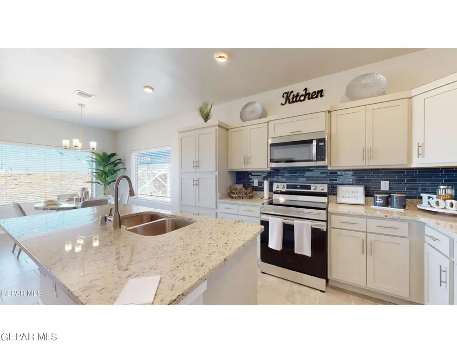 13809 Centro Vista Avenue, Horizon City, TX 79928 - Image #3