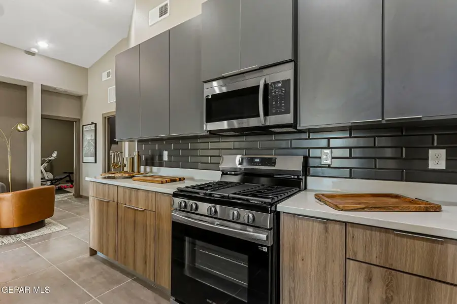 8421 Phile Place, Vinton, TX 79821 - Image #3