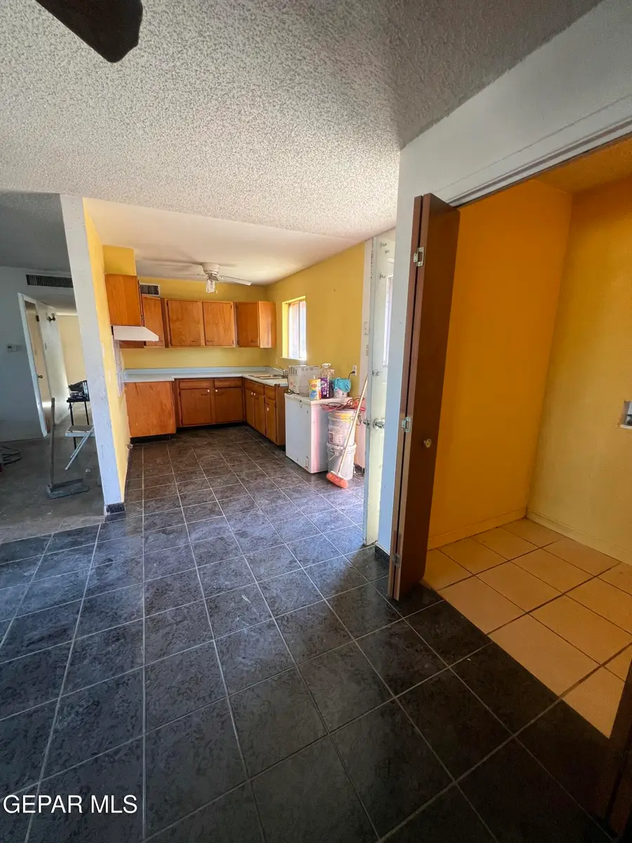 10053 Nesbit Avenue, El Paso, TX 79924 - #3