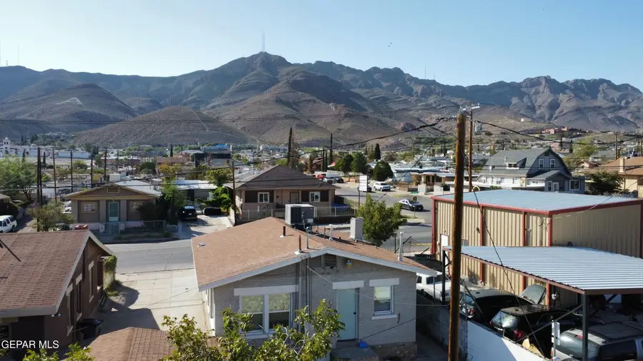 2816 N N Piedras Street, El Paso, TX 79930 - Image #2