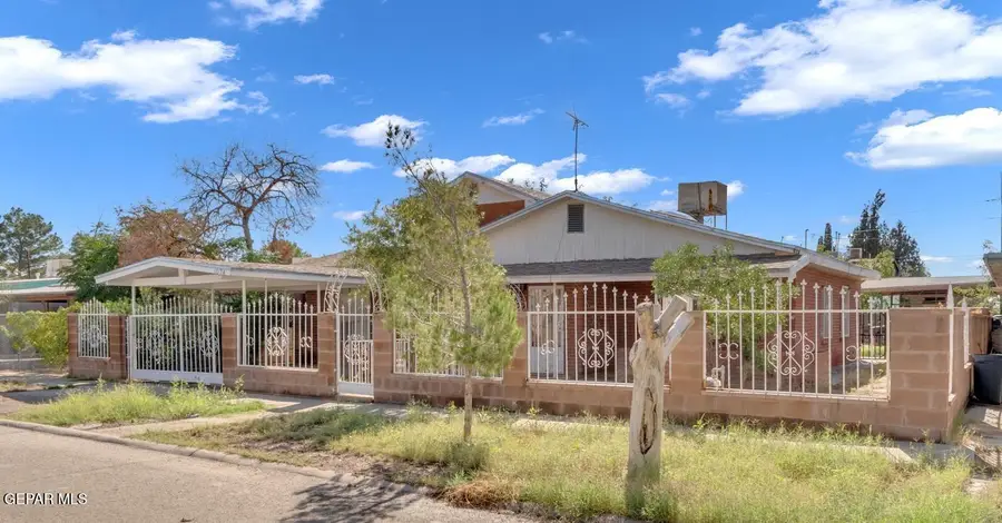 1024 NE Pinkerton Street, Fabens, TX 79838 - #2