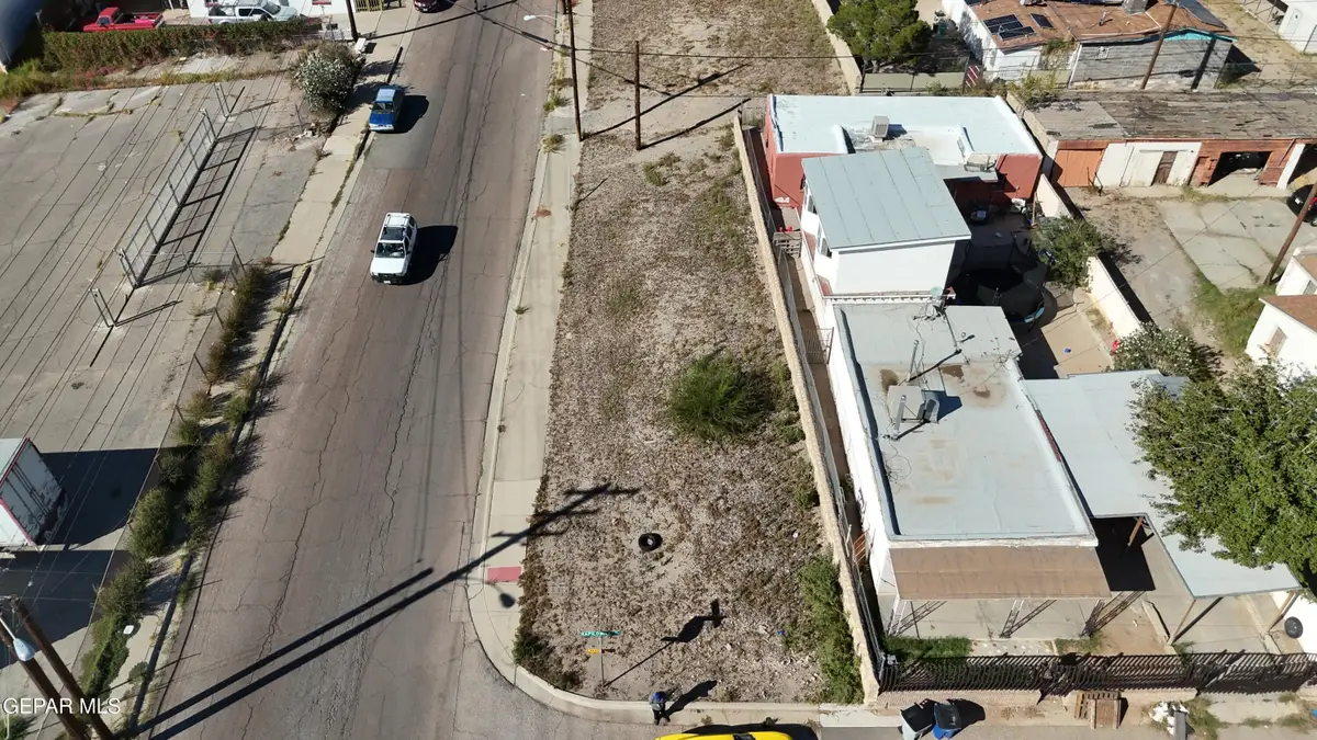 228 N Glenwood Street, El Paso, TX 79905 - Image #1