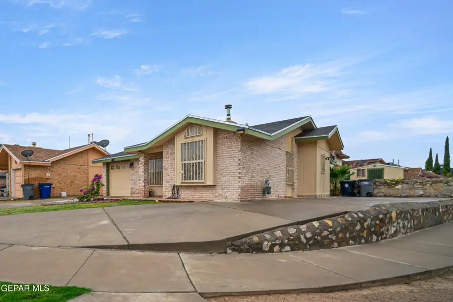 12065 Miguel Varela Lane, El Paso, TX 79936 - Image #2