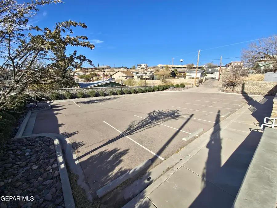 1725 Arizona Avenue, El Paso, TX 79902 - Image #3