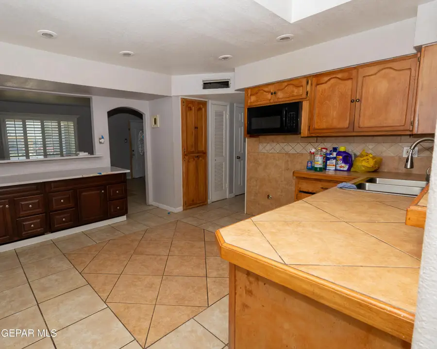 7860 Porche Street, El Paso, TX 79915 - Image #3