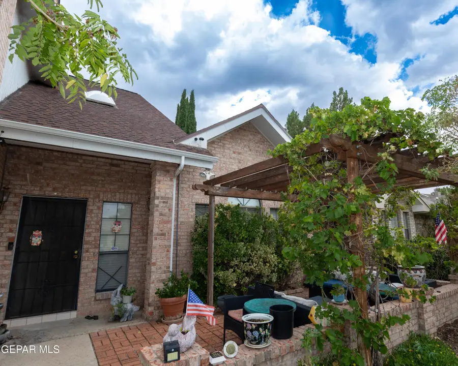 2029 Greenlee Drive, El Paso, TX 79936 - Image #3