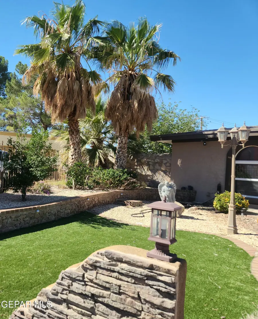 14800 Kingston Dr Road, Horizon City, TX 79928 - Image #3