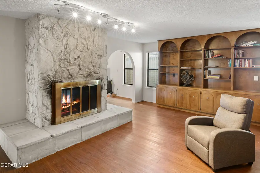 157 Jeweled Mesa Drive, Santa Teresa, NM 88008 - Image #3