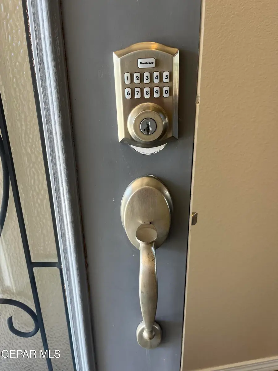 7553 Red Cedar Drive, El Paso, TX 79911 - Image #3