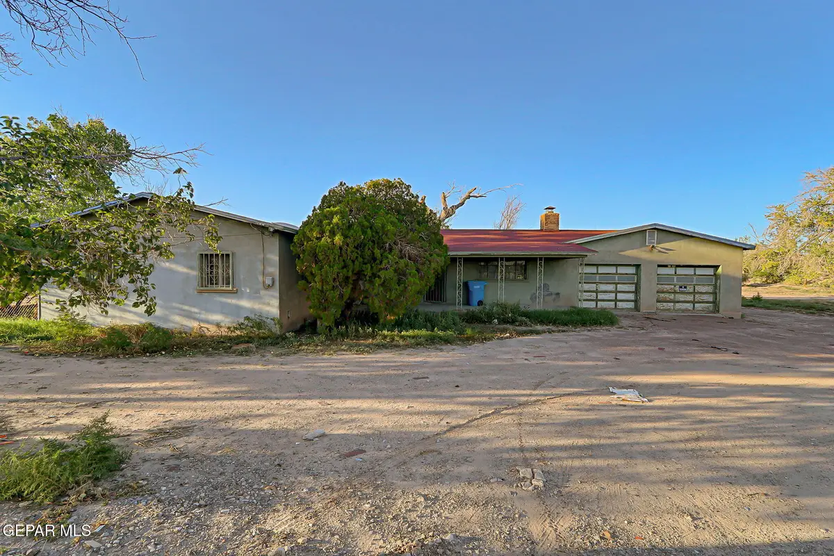 391 N Moon Road, Socorro, TX 79927 - #1