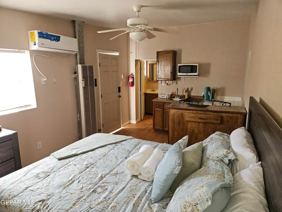 712 N Ochoa Street, El Paso, TX 79902 - Image #3