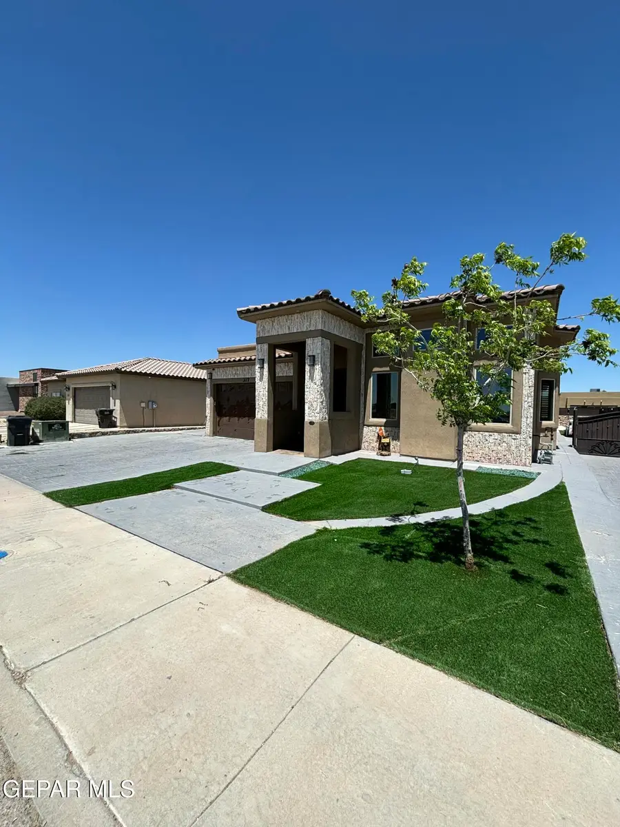 317 Rio Del Rancho Court, El Paso, TX 79932 - Image #2