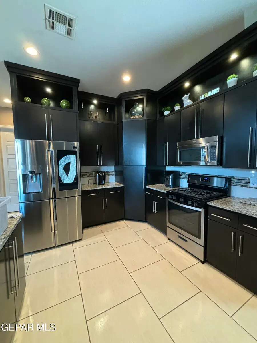 317 Rio Del Rancho Court, El Paso, TX 79932 - Image #3