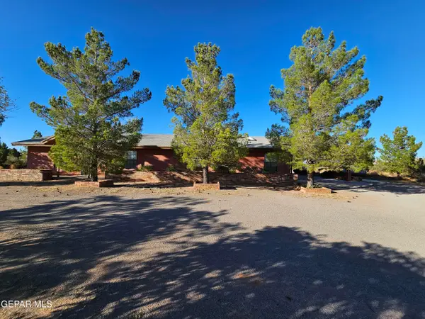 14001 Wagon Trail Drive, El Paso, TX 79938