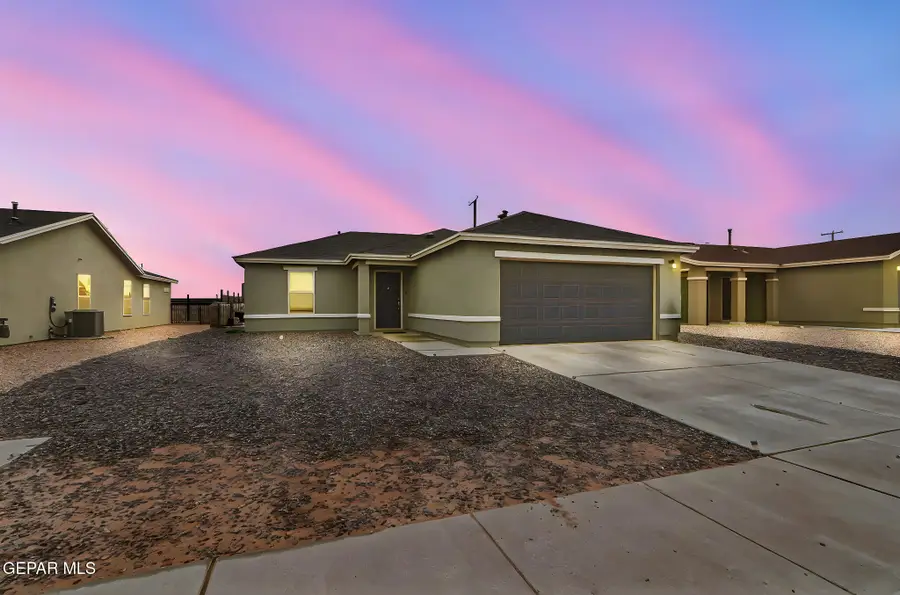 14376 Star Cactus Avenue, Horizon City, TX 79928 - Image #2