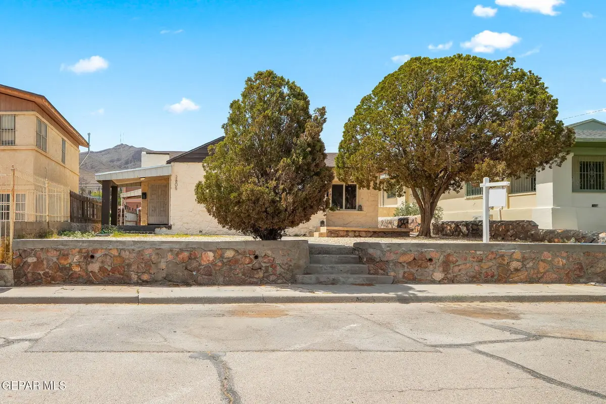 2805 Grant Avenue, El Paso, TX 79930 - Image #1