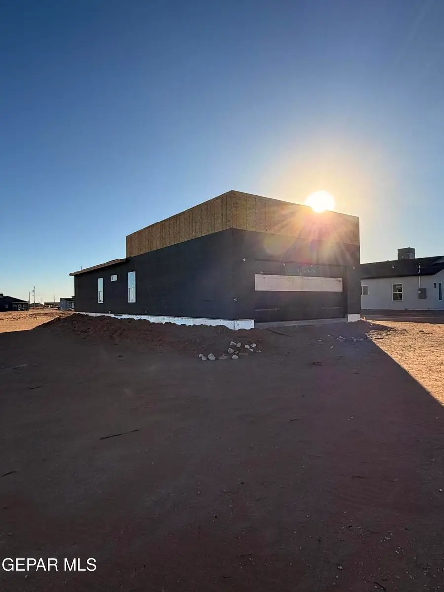 1376 Syrian Desert Drive, Chaparral, NM 88081 - Image #3