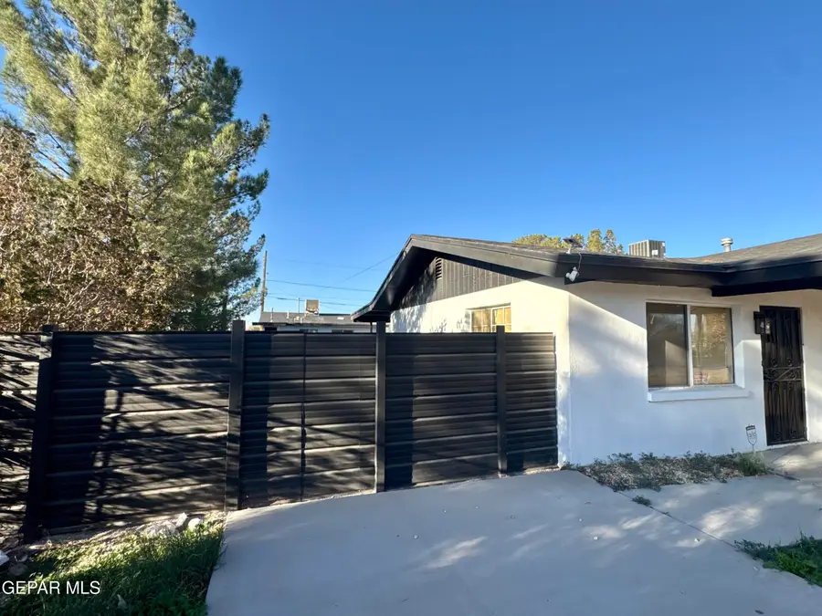 10736 Donna Marie Drive, Socorro, TX 79927 - Image #2