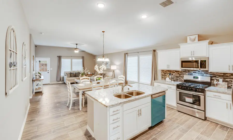 13829 Victory Sky Avenue, El Paso, TX 79928 - Image #2