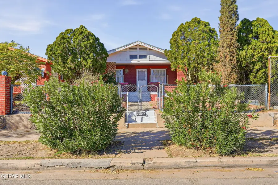 2327 E Yandell Drive, El Paso, TX 79903 - Image #2