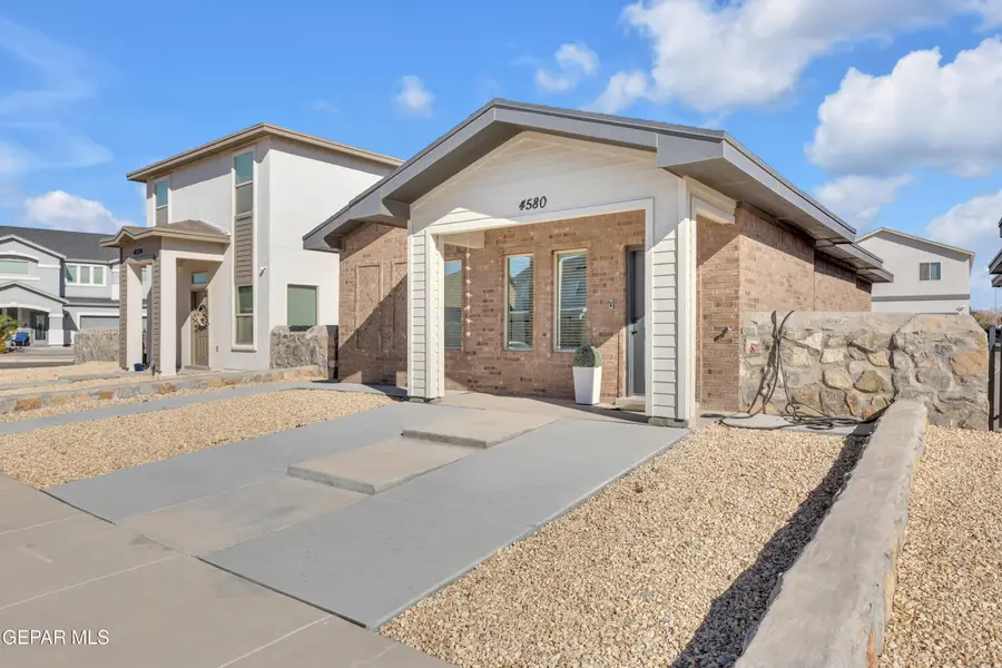 4580 Mark Avizo Street, El Paso, TX 79938 - Image #2