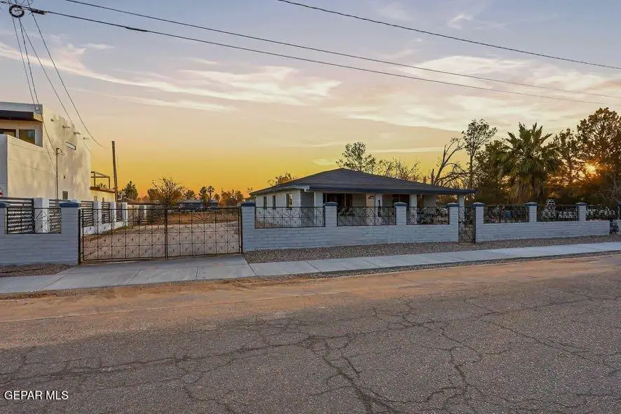 106 La Cienega Drive, Socorro, TX 79927 - Image #2