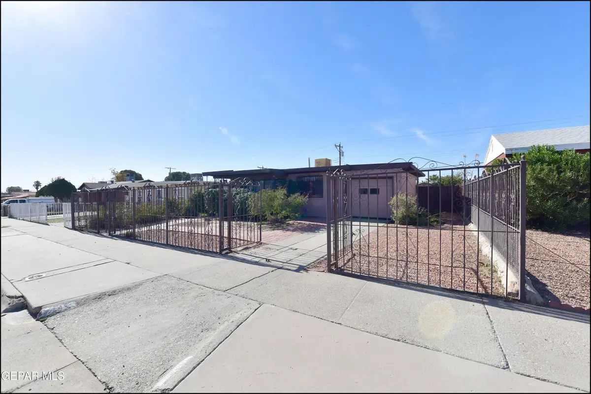 705 Huckleberry Street, El Paso, TX 79903 - Image #1