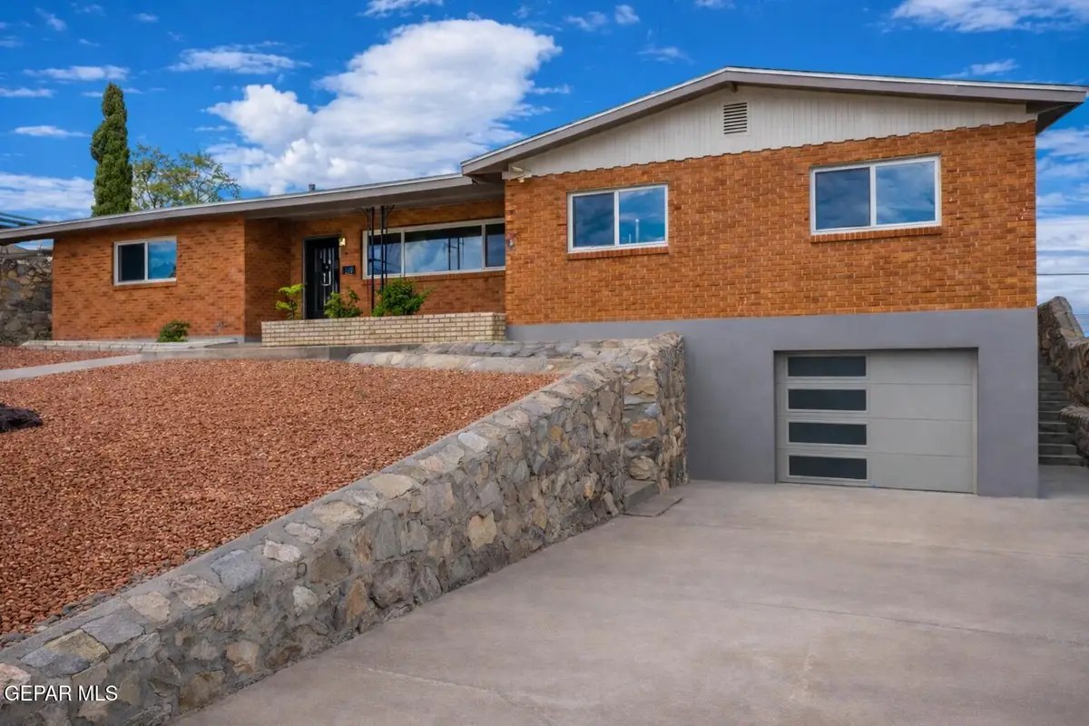 3405 Volcanic Avenue, El Paso, TX 79904 - Image #1