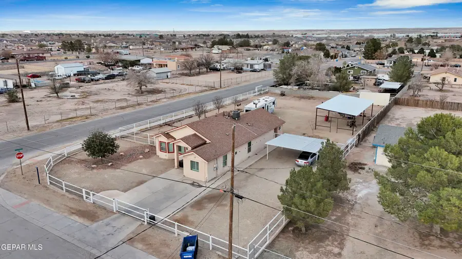11701 Flor Del Rio Street, Socorro, TX 79927 - Image #2