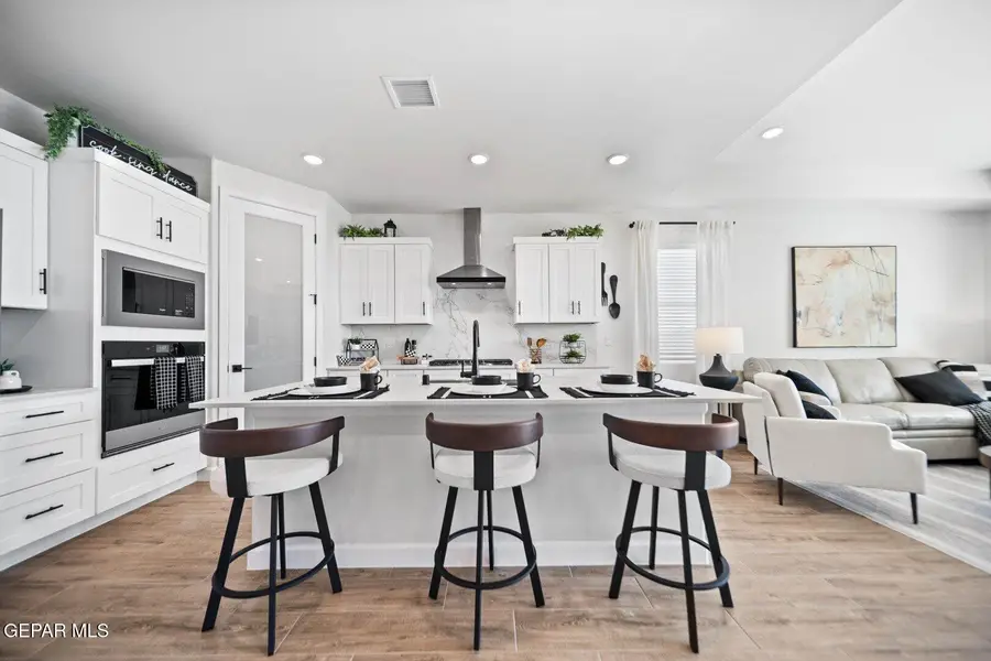 13945 Thunder Sky Ave Avenue, El Paso, TX 79928 - Image #3