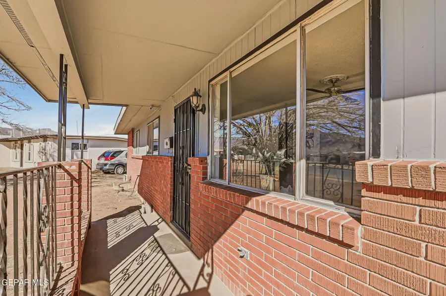 10456 Hodges Circle, El Paso, TX 79924 - Image #2