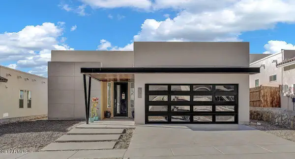 153 Via Rojas Drive, Horizon City, TX 79928