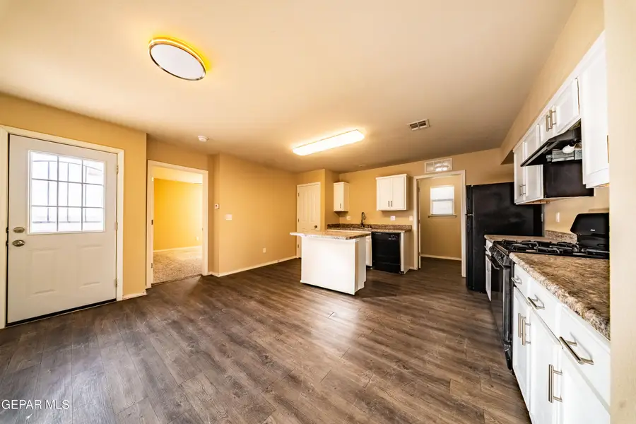 801 Nuevo Desierto Drive, Horizon City, TX 79928 - Image #3