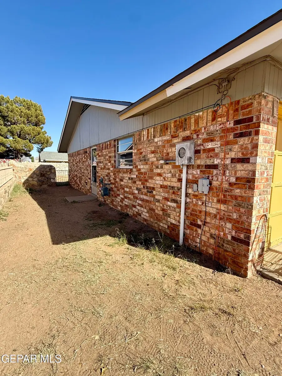 4713 G T Powers Drive, El Paso, TX 79924 - Image #3