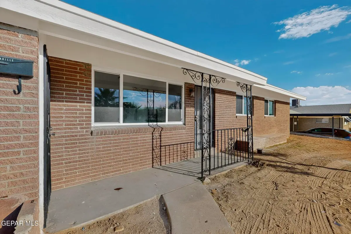 105 Camille Drive, El Paso, TX 79912 - Image #1