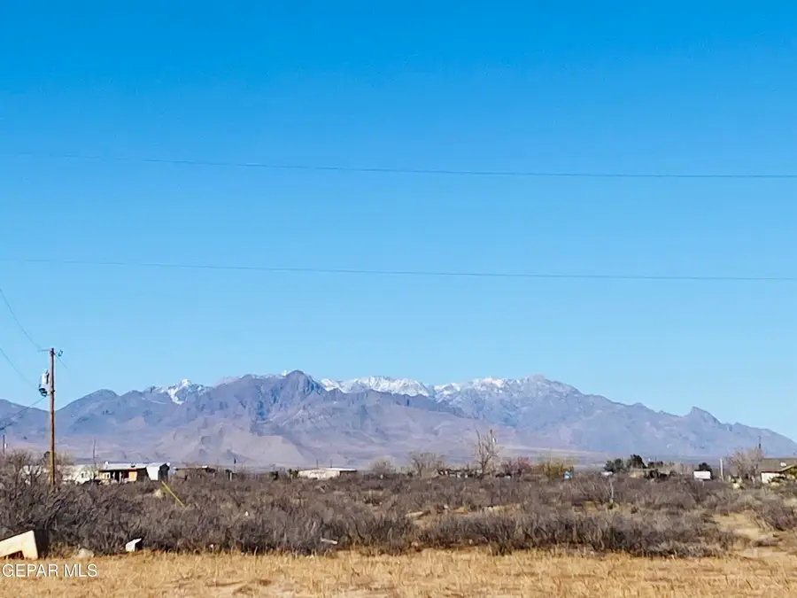 2040 Green Tree Loop, Chaparral, NM 88081 - Image #2