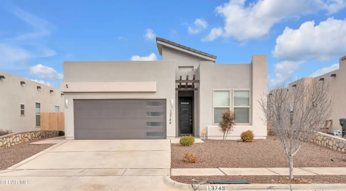 13749 Blackburn Avenue, Horizon City, TX 79928 - Image #1