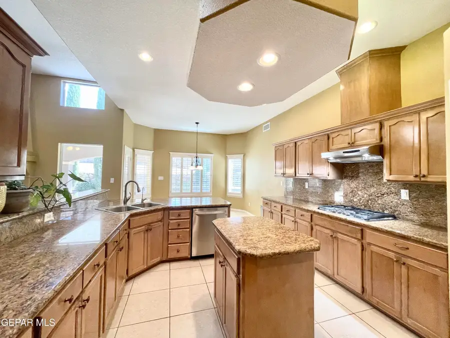 1472 Pioneer Ridge, El Paso, TX 79912 - Image #2