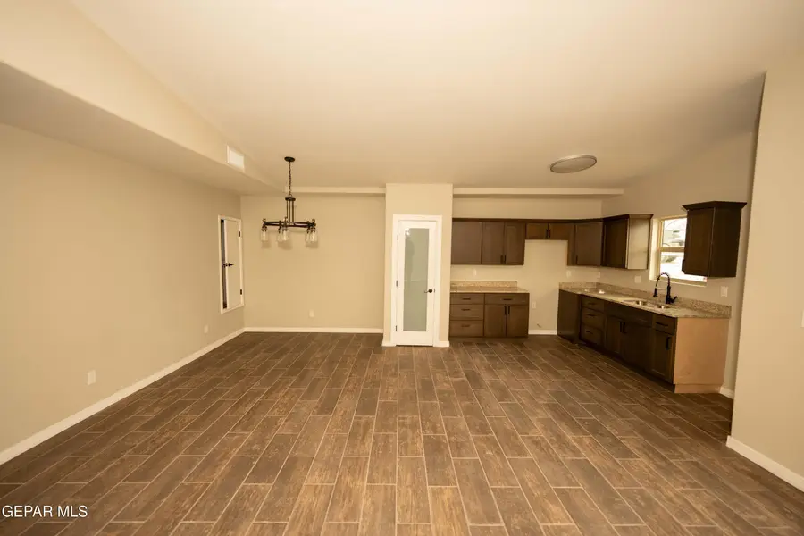 401 Cinecue Way, El Paso, TX 79907 - Image #3