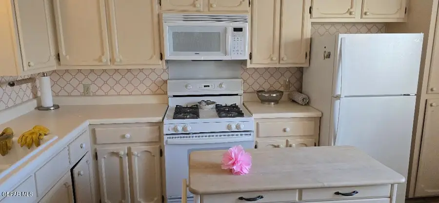 6933 Polvadera Drive, El Paso, TX 79912 - Image #2