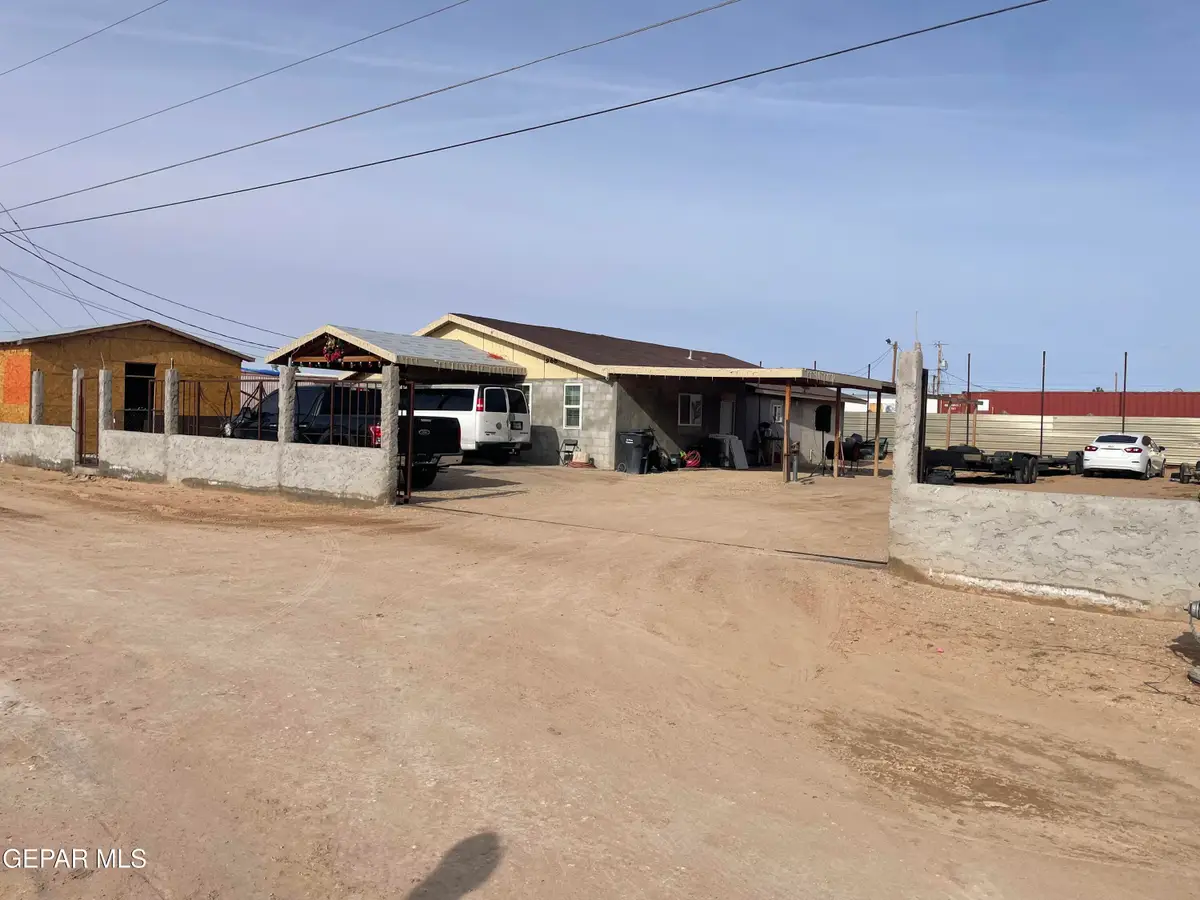 966 Traymore Road, El Paso, TX 79928 - #1