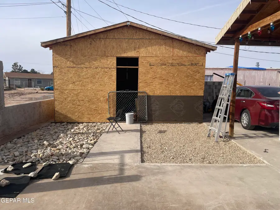 966 Traymore Road, El Paso, TX 79928 - #3