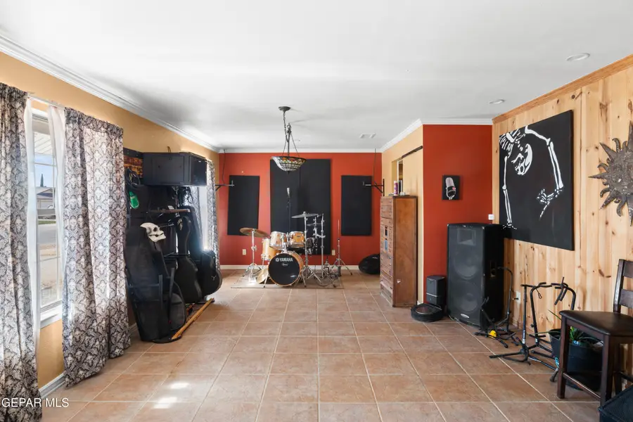 2021 Oceanside Drive, El Paso, TX 79936 - Image #2