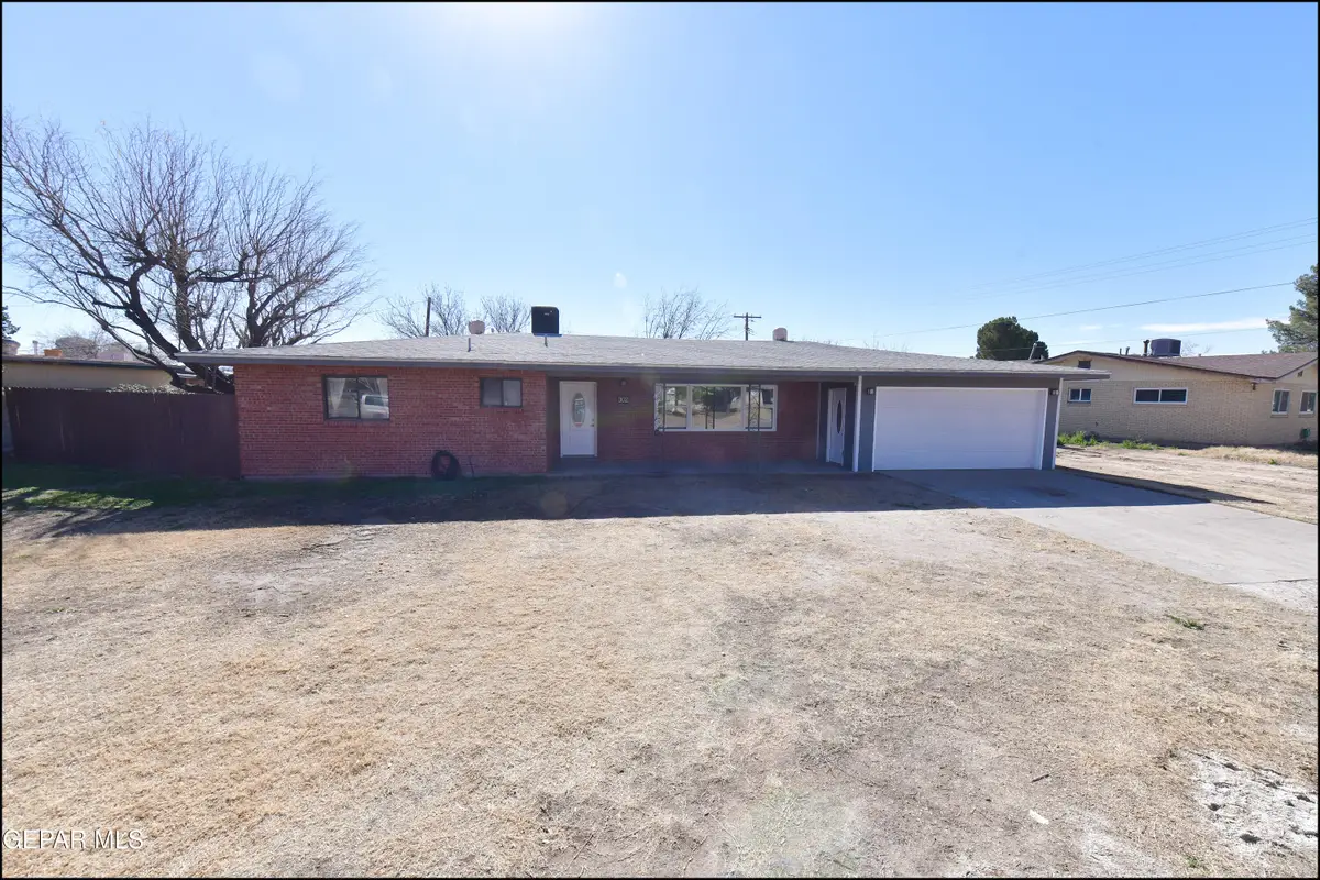 302 Kent Avenue, El Paso, TX 79922 - Image #1