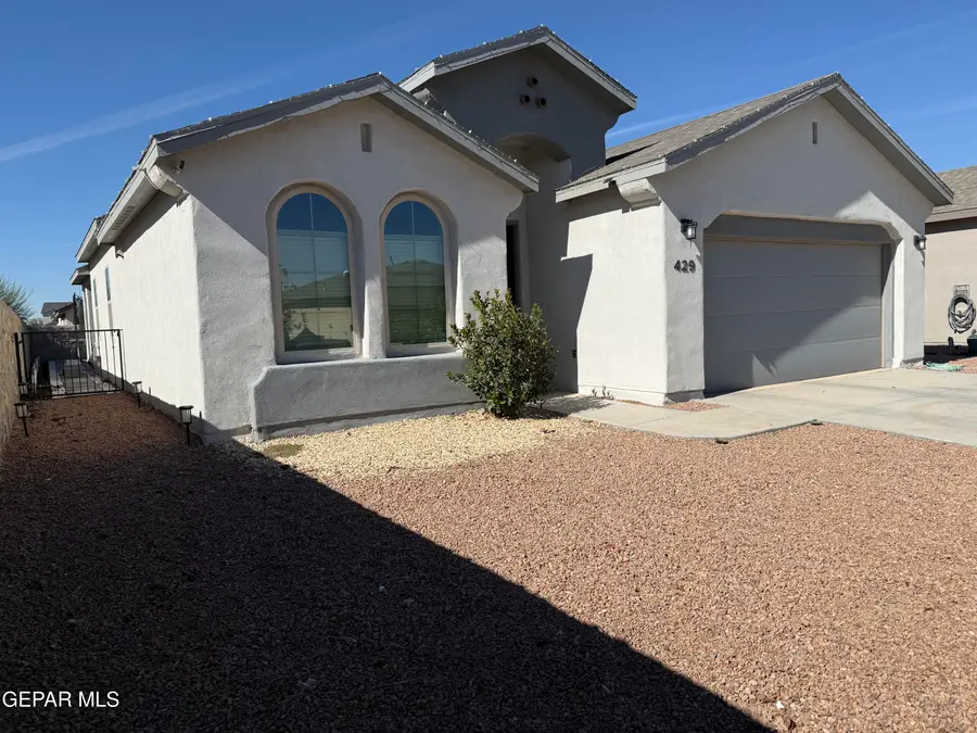 429 Soleil Road, Socorro, TX 79927 - Image #2