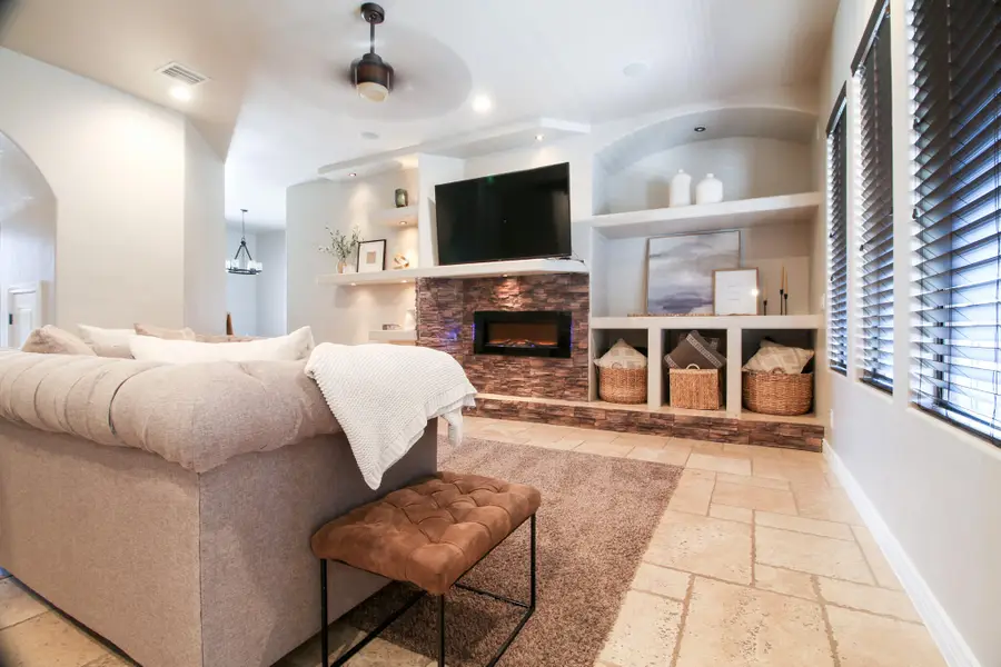 440 Schley Drive, Clint, TX 79836 - #3