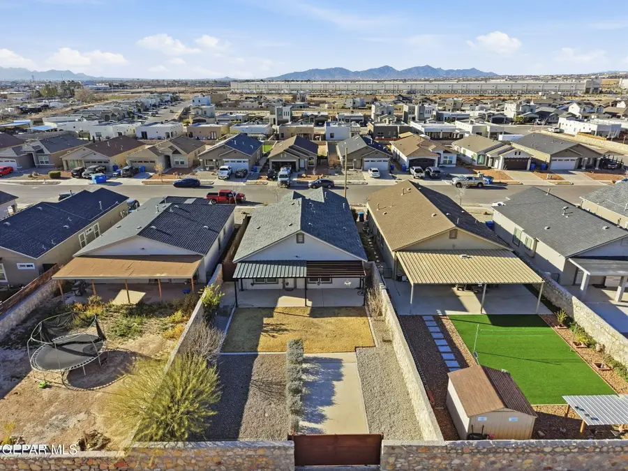 11040 Gem Valley Road, Socorro, TX 79927 - Image #3