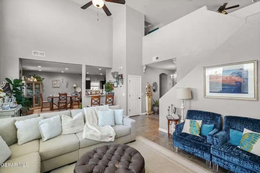 132 S Manzanita Drive, El Paso, TX 79928 - Image #2