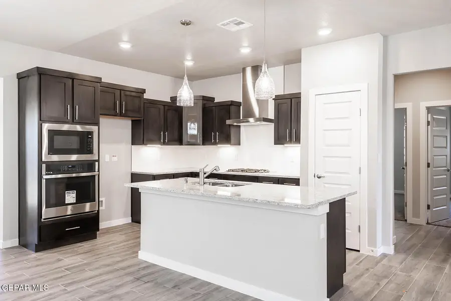 732 Cedarwood Avenue, El Paso, TX 79928 - Image #3